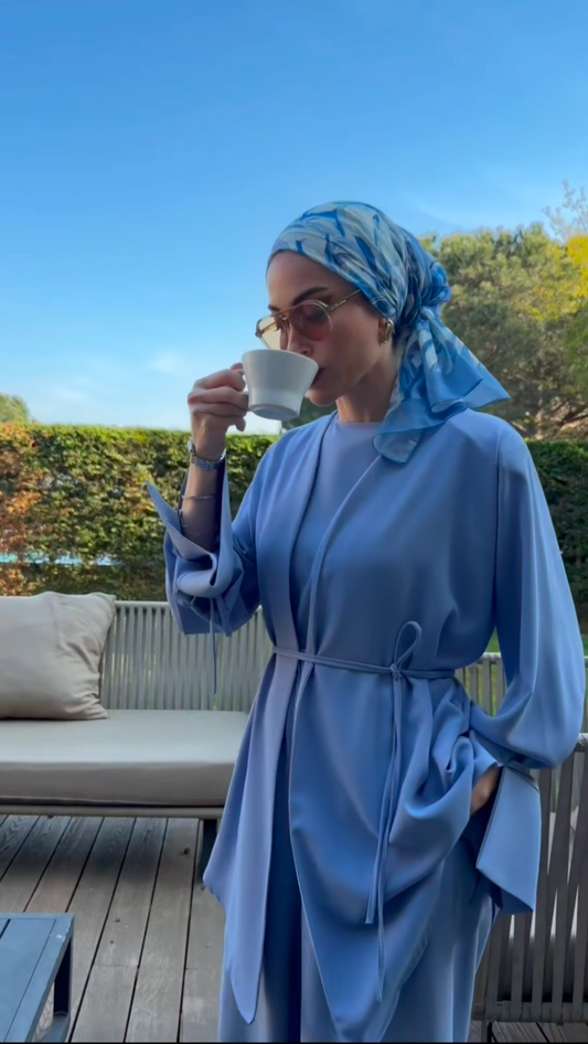 Ensemble Signature 3 Pièces – Cardigan Ceinturé, Débardeur & Pantalon
