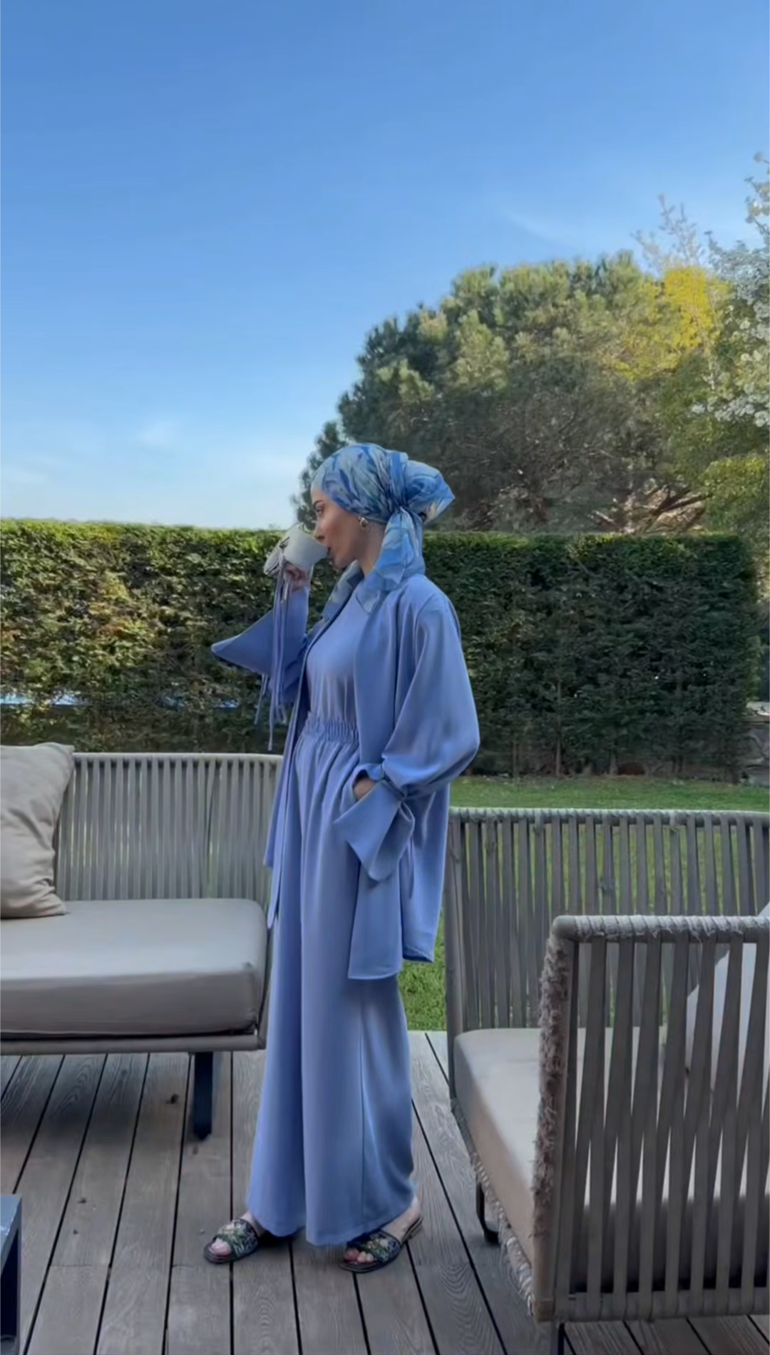 Ensemble Signature 3 Pièces – Cardigan Ceinturé, Débardeur & Pantalon