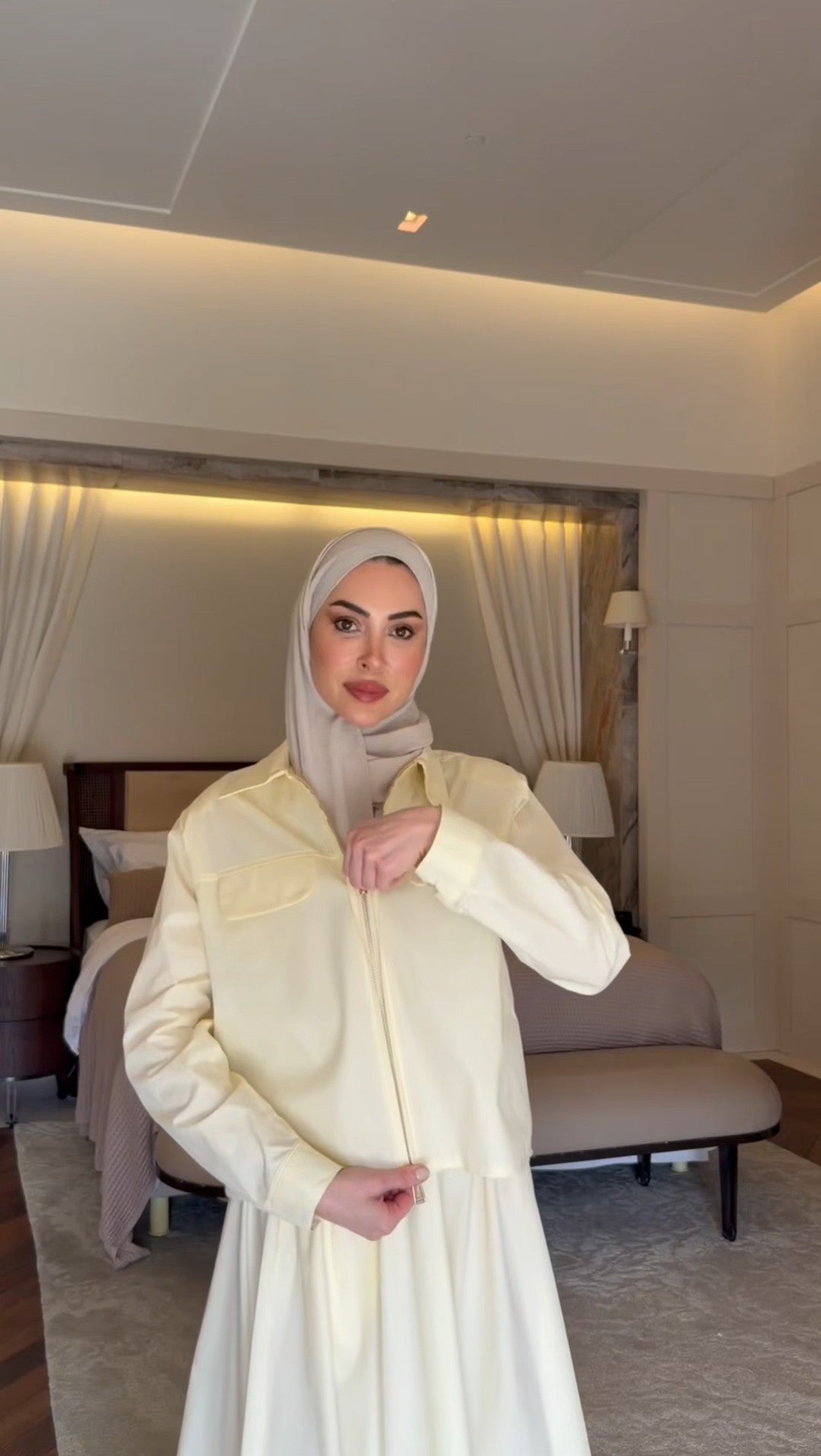 Ensemble Élégance Riviera – Veste Zippée & Jupe Longue