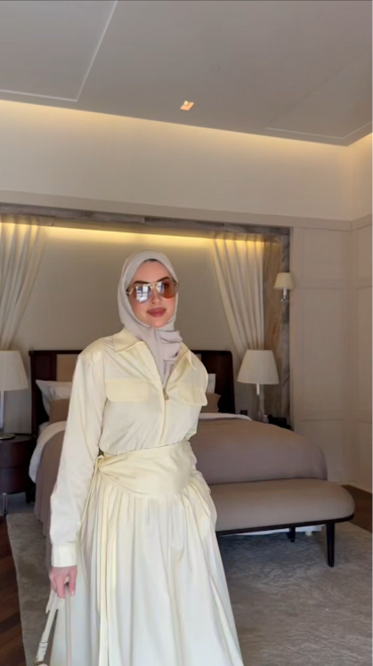 Ensemble Élégance Riviera – Veste Zippée & Jupe Longue